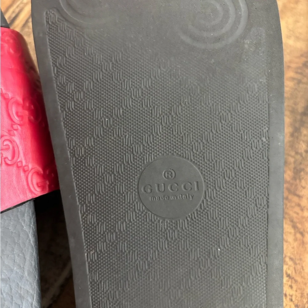 Red Gucci Signature Slides sz 39 - Picture 6 of 7